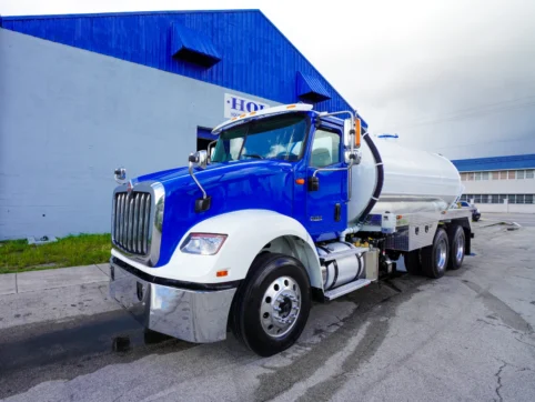 2018 International HX620 Vacuum Truck — White & Blue — 4,200 Gal