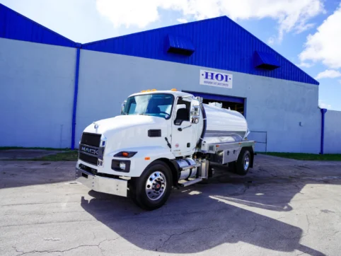 Mack MD7 Vacuum Truck — White — 2,500 Gal H.O.I. Tank