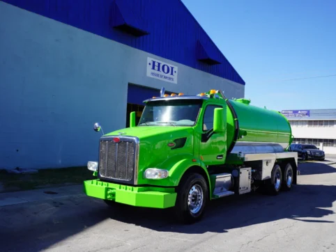 2017 Peterbilt 579 Vacuum Truck — 4,000 Gal + 300 Gal Water
